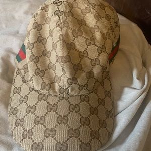 Men’s Gucci hat